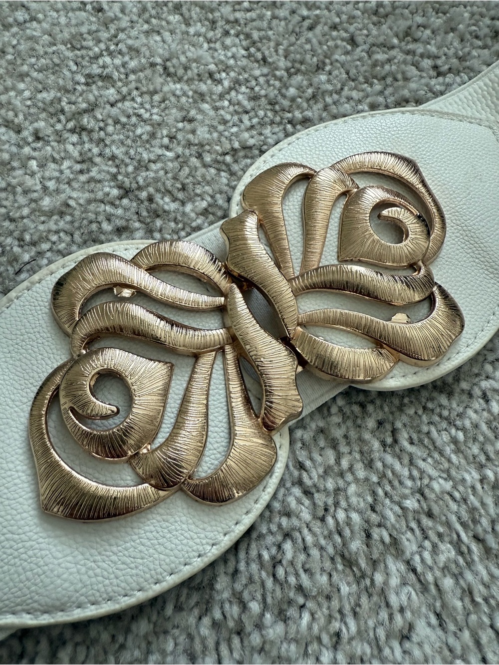 Y2K Ivory & Gold Elastic Belt - Picture 3 of 3
